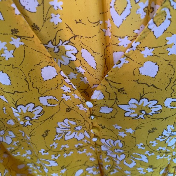 Carolina Belle Yellow White Floral Pleated Front Blouse 2X - Picture 3 of 7